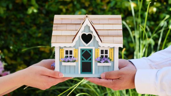 Anticipez le futur du marché immobilier dans les métropoles dynamiques : conseils et stratégies essentielles !