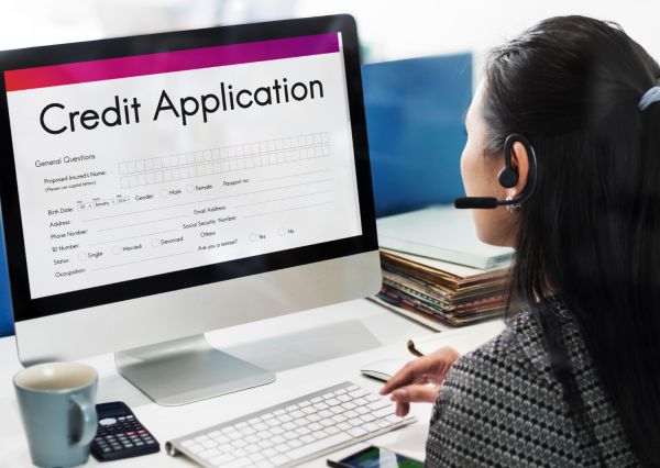 Comment utiliser les comparateurs en ligne pour trouver un crédit facile ?