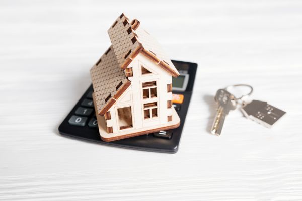 Exploiter les opportunités et anticiper les risques de l"immobilier commercial en période d"instabilité économique.